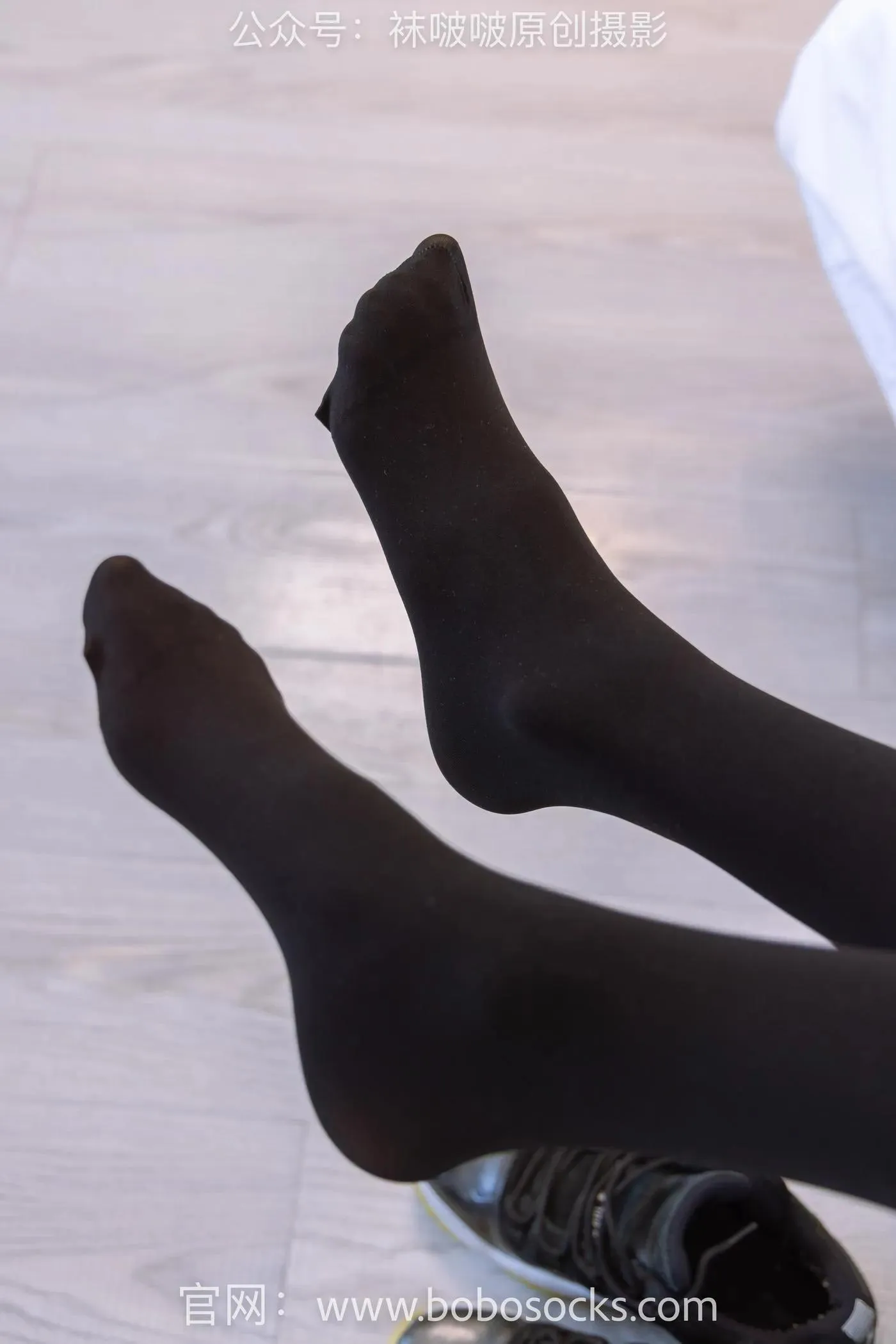 [BoBoSocks袜啵啵]NO.130 稚予-两双穿脏篮球鞋、厚黑丝 [145P]插图3